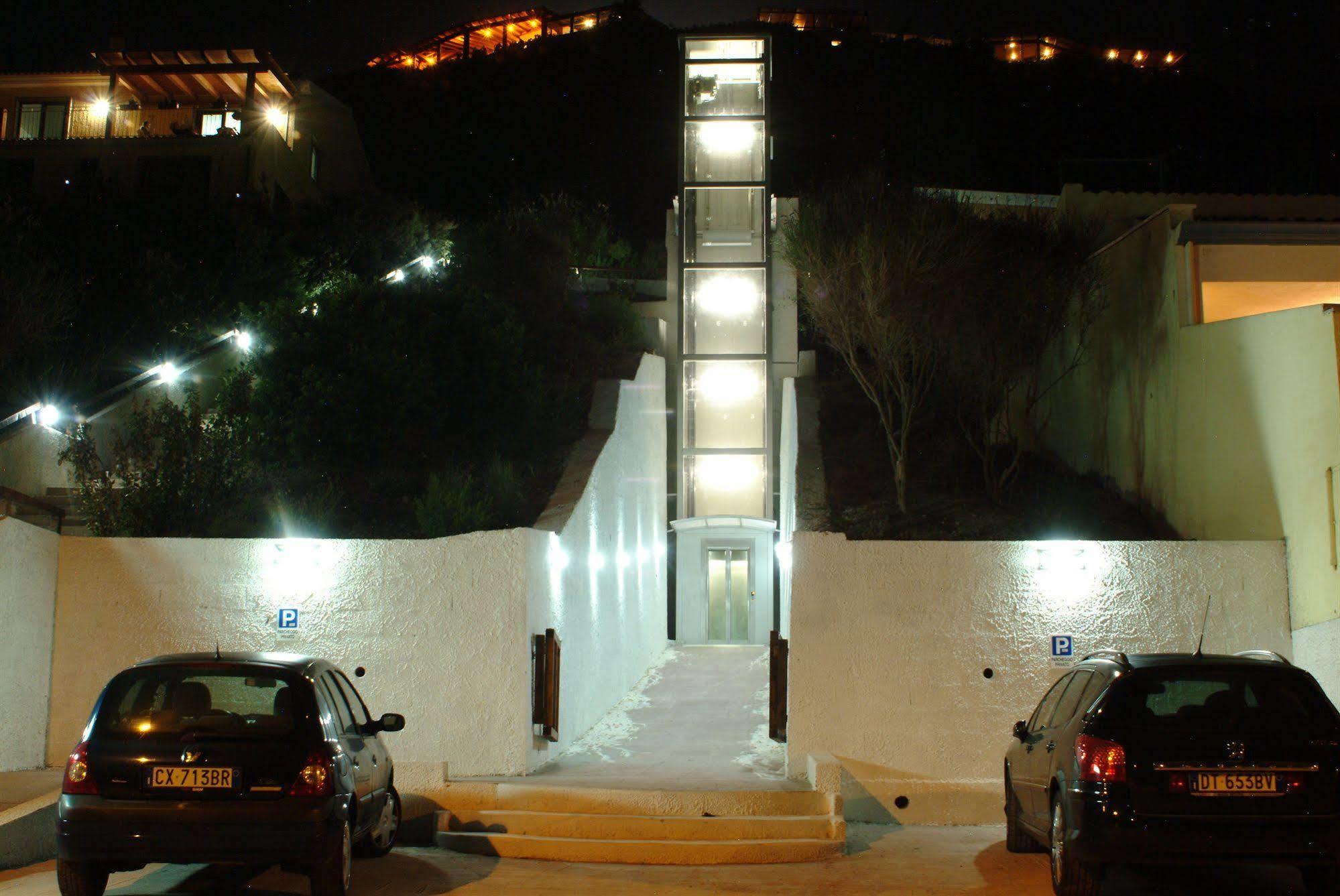 Hotel & Residence La Baia Castelsardo Exterior foto